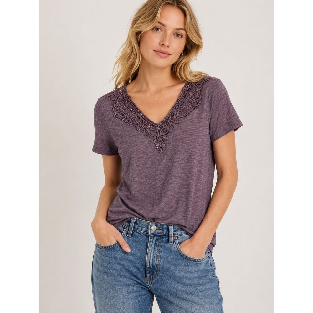 Maurices 24/7 Women's Medium V-Neck Top Minimalist Coastal Soft Everyday Tee